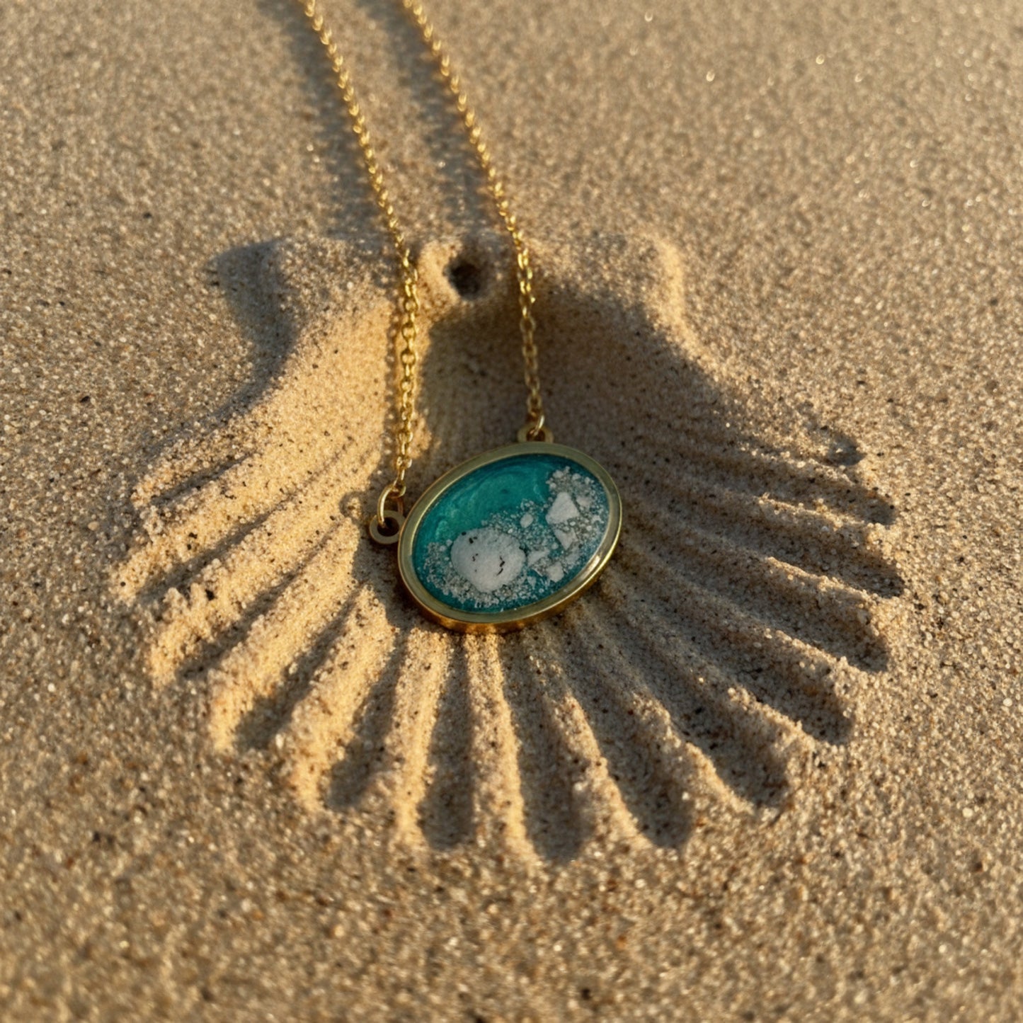 Oval Sand & Shell Necklace